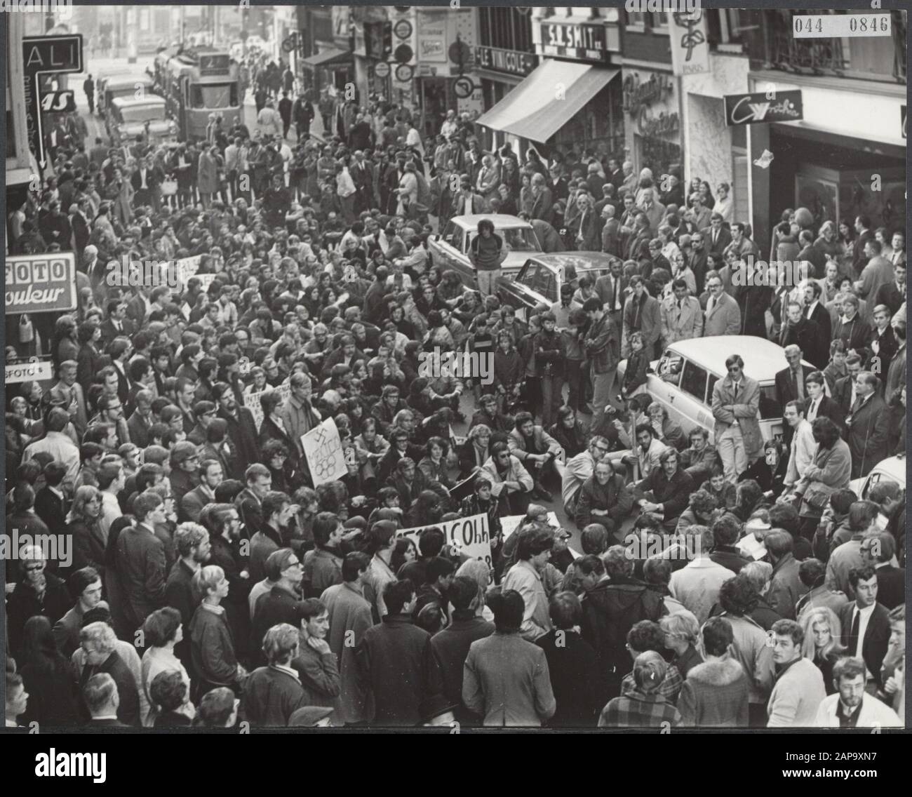 1960s student protests hi-res stock photography and images - Alamy