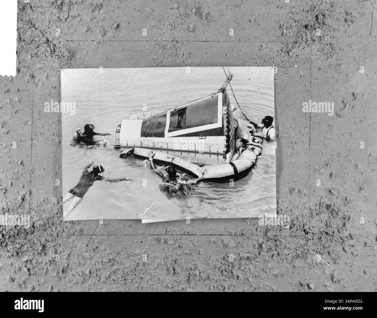 Astronauts Grissom and Young first pilots for Americaa space capsule Gemini Date: February 12, 1965 Keywords: ASTRONAUTS, PILOTS Stock Photo
