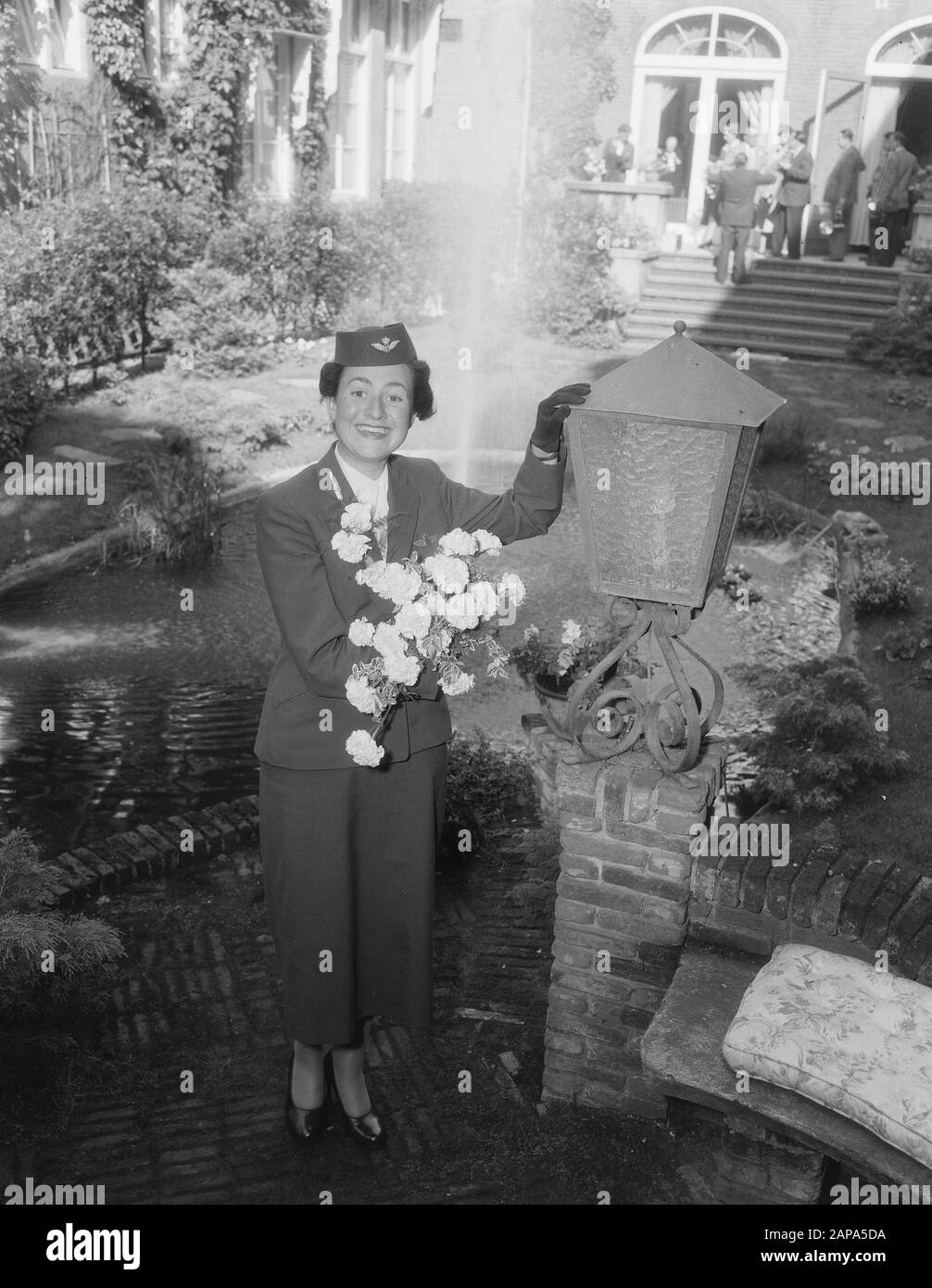 Klm stewardesses hires stock photography and images Alamy
