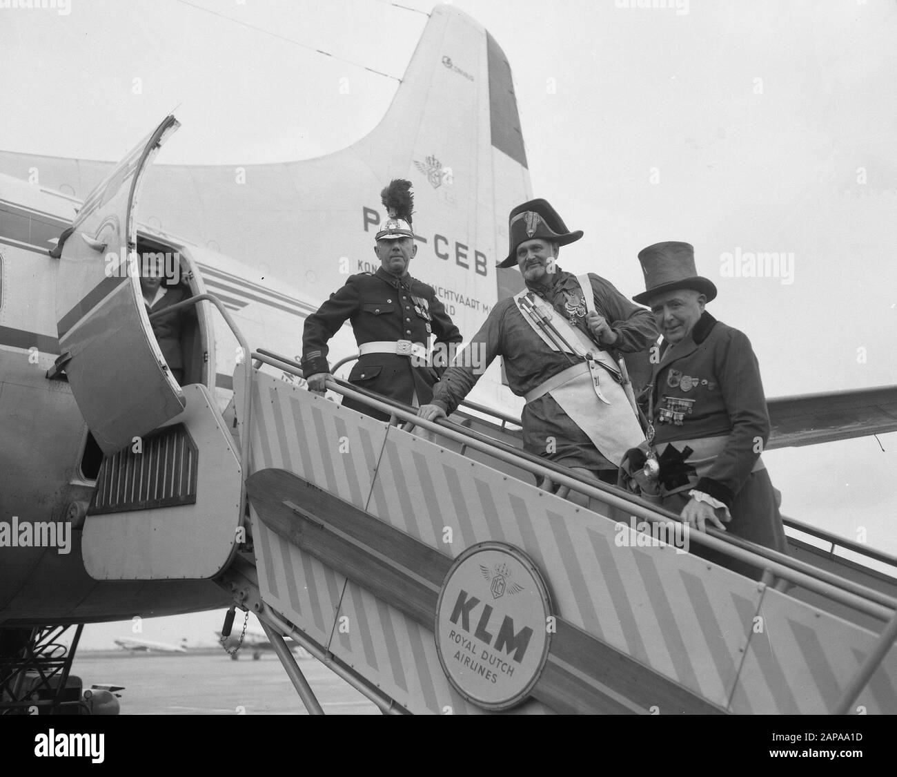The Mayor of Montmartre and Commander Fire Department at Schiphol for opening Jordanfestival Date: 8 September 1956 Location: Noord-Holland, Schiphol Keywords: Openings, mayors Institution name: Jordaanfestival Stock Photo