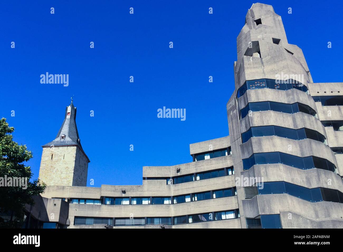 Bergisch Gladbach, Germany. 21st Sep, 2019. View of the town hall of Bensberg by architect Gottfried Böhm. Churches like mountains, town halls like castles - but all made of concrete: this is the trademark of the architect Gottfried Böhm, who was in demand in the post-war period like no other. Now he is turning 100 (to dpa: "The God of Concrete - Architect Gottfried Böhm turns 100") Credit: Volker Danisch/dpa/Alamy Live News Stock Photo
