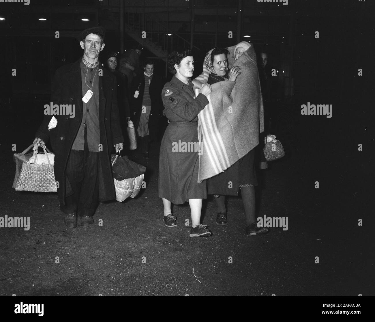 Arrival third group of Hungarian refugees Date: November 25, 1956 Keywords: ARRIVATE, REFIENCY Stock Photo