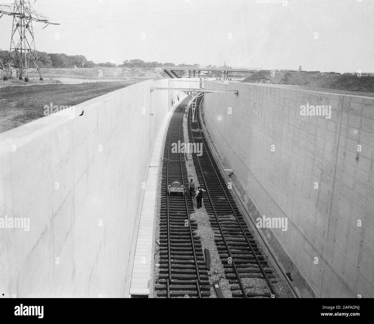 Construction Velser tunnel, electrical lines near the railway tunnel Date: July 3, 1957 Keywords: tunnels Setting name: Velsertunnel Stock Photo