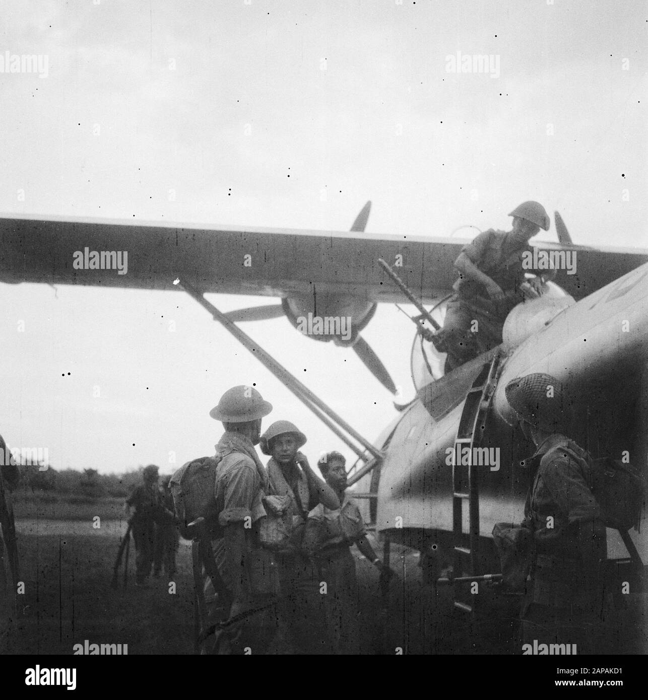 [Gunner of a Catalina flybolt leaves his position] Date: 1947/01/01 ...