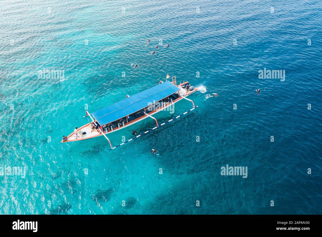 Underwater boat fish fishing boat hires stock photography and images Alamy