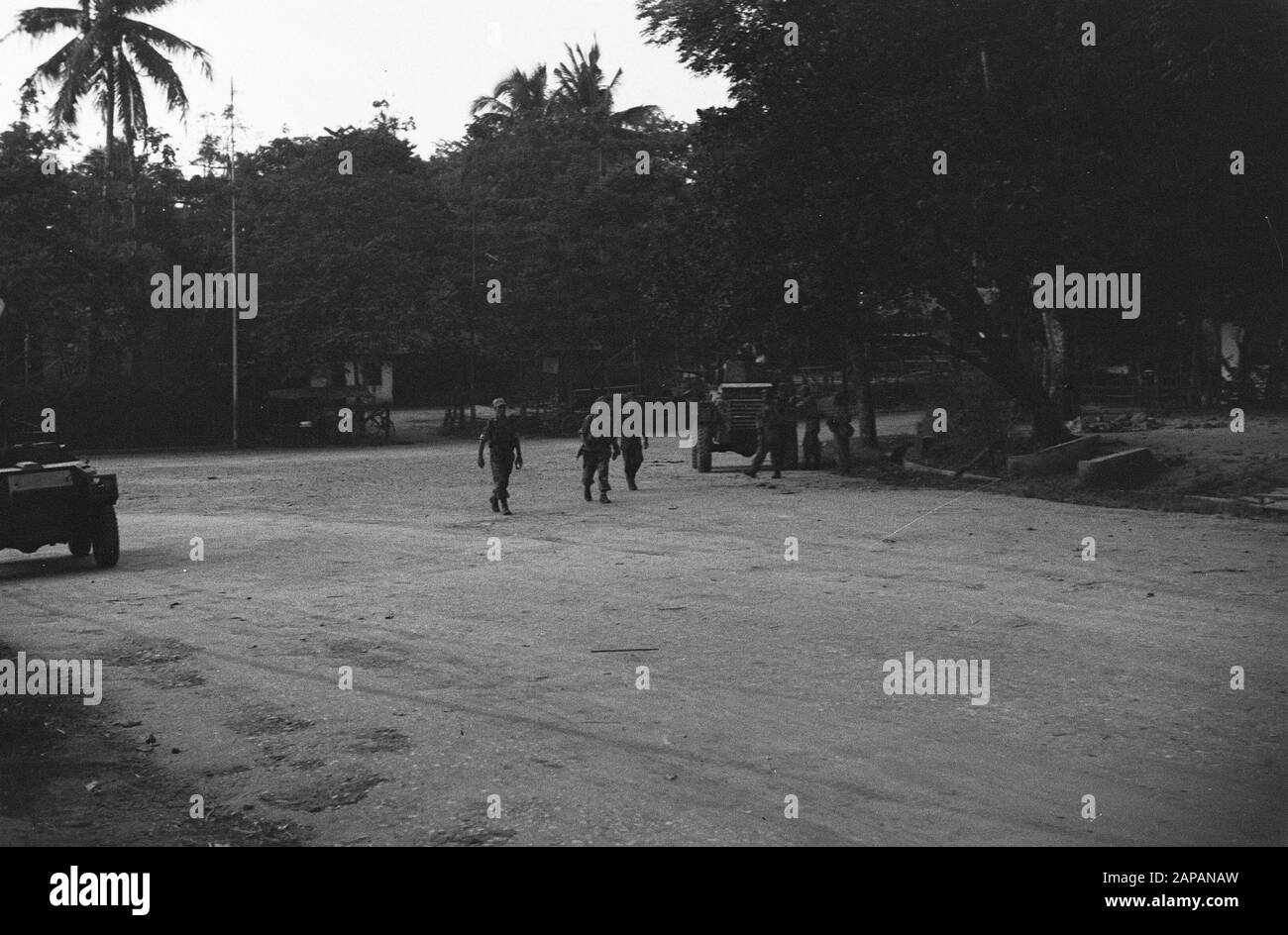 Loeboek Pakem en Baoengan Description: Occupation of Siantar. Dutch soldiers on the street. Date: 29 July 1948 Location: Indonesia, Dutch East Indies, Sumatra Stock Photo