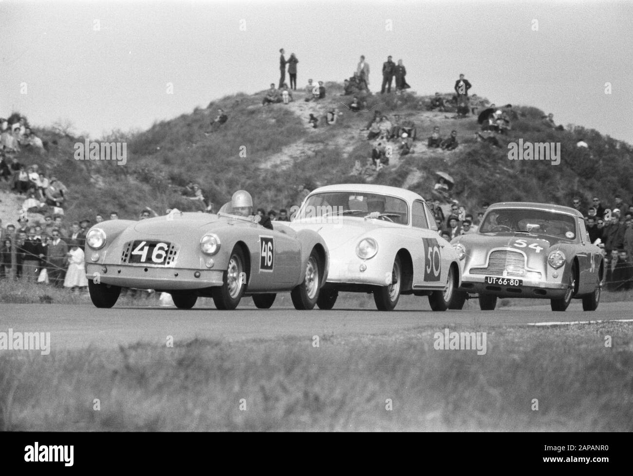 Autoraces Zandvoort Second Pentecost (L. W. Goei (Alfa Romeo), Rake ...