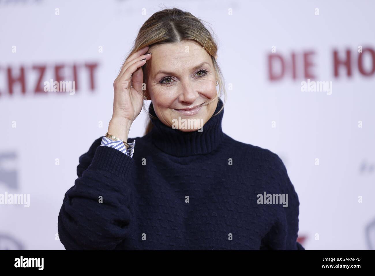 Berlin, Germany. 21st Jan, 2020. Berlin:The photo shows Kim Fisher on the red carpet in front of the Zoo Palace. (Photo by Simone Kuhlmey/Pacific Press) Credit: Pacific Press Agency/Alamy Live News Stock Photo