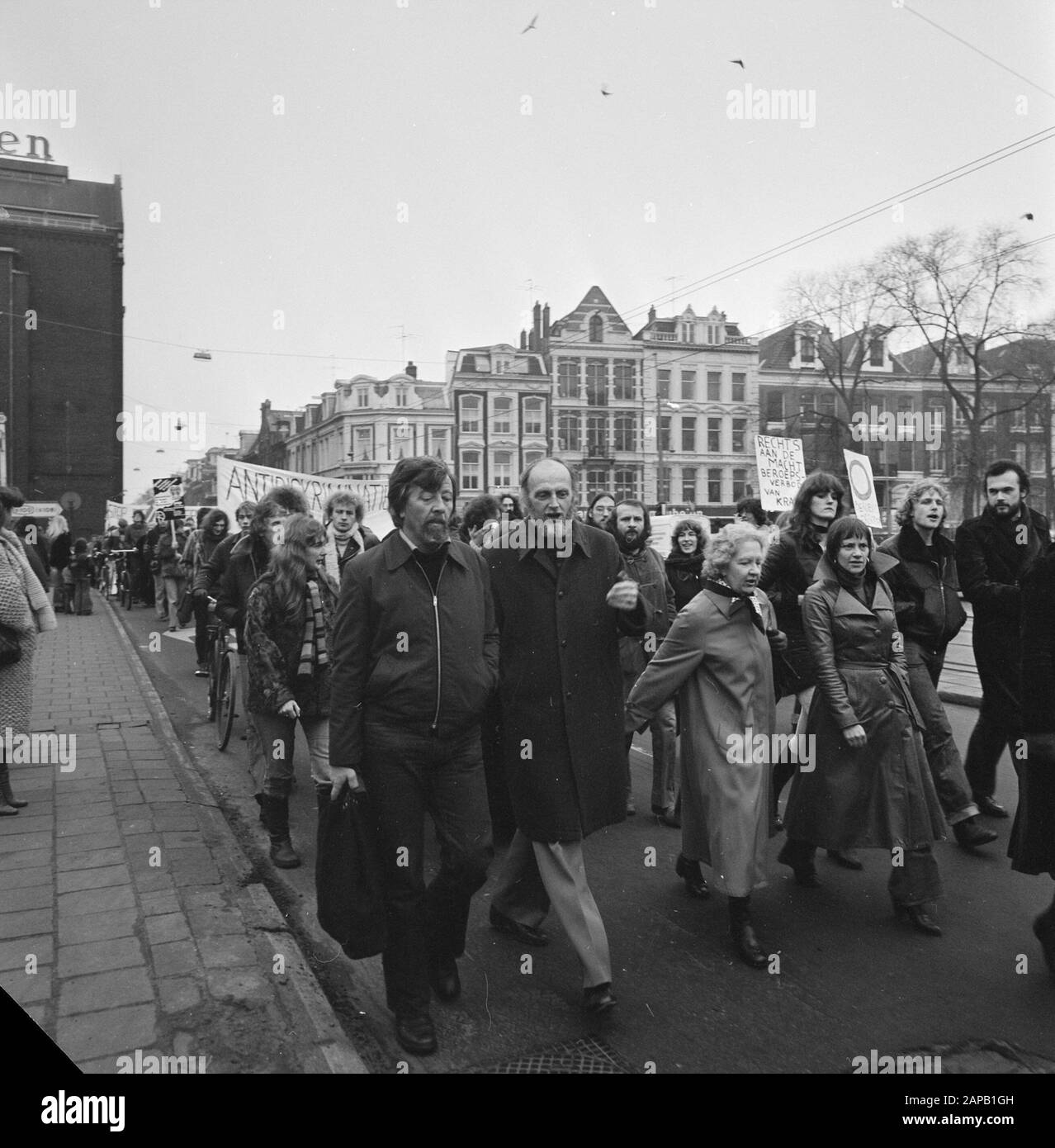Demonstration against Occupational bids in the Netherlands in Amsterdam Rotterdam H. I. Kalma between the protesters Date: 21 January 1978 Location: Amsterdam, Noord-Holland Keywords: demonstrations Personal name: H. I. Kalma Stock Photo