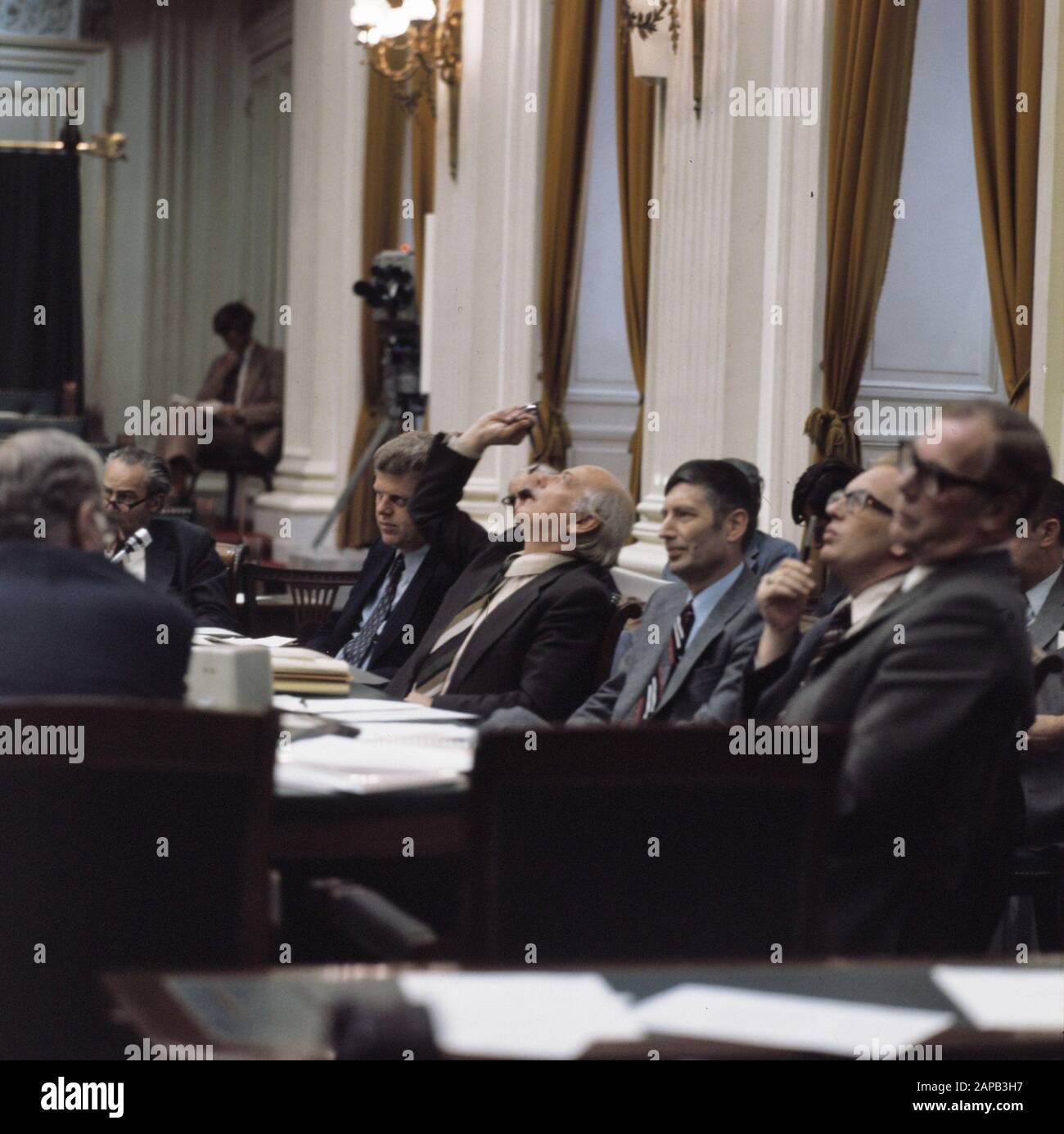 General Considerations Second Chamber 1975 Part Cabinet Date 8