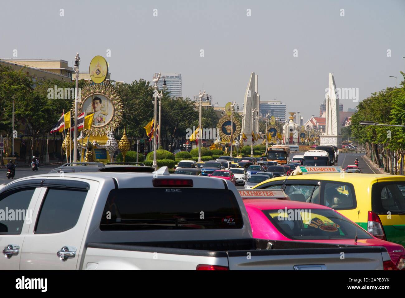 Bangkok thailand street cars trafic circulation mobility Stock Photo ...