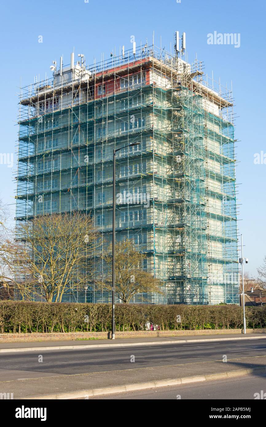 Cladding replacement on Poplar House, London Road, Slough, Berkshire, England, United Kingdom Stock Photo