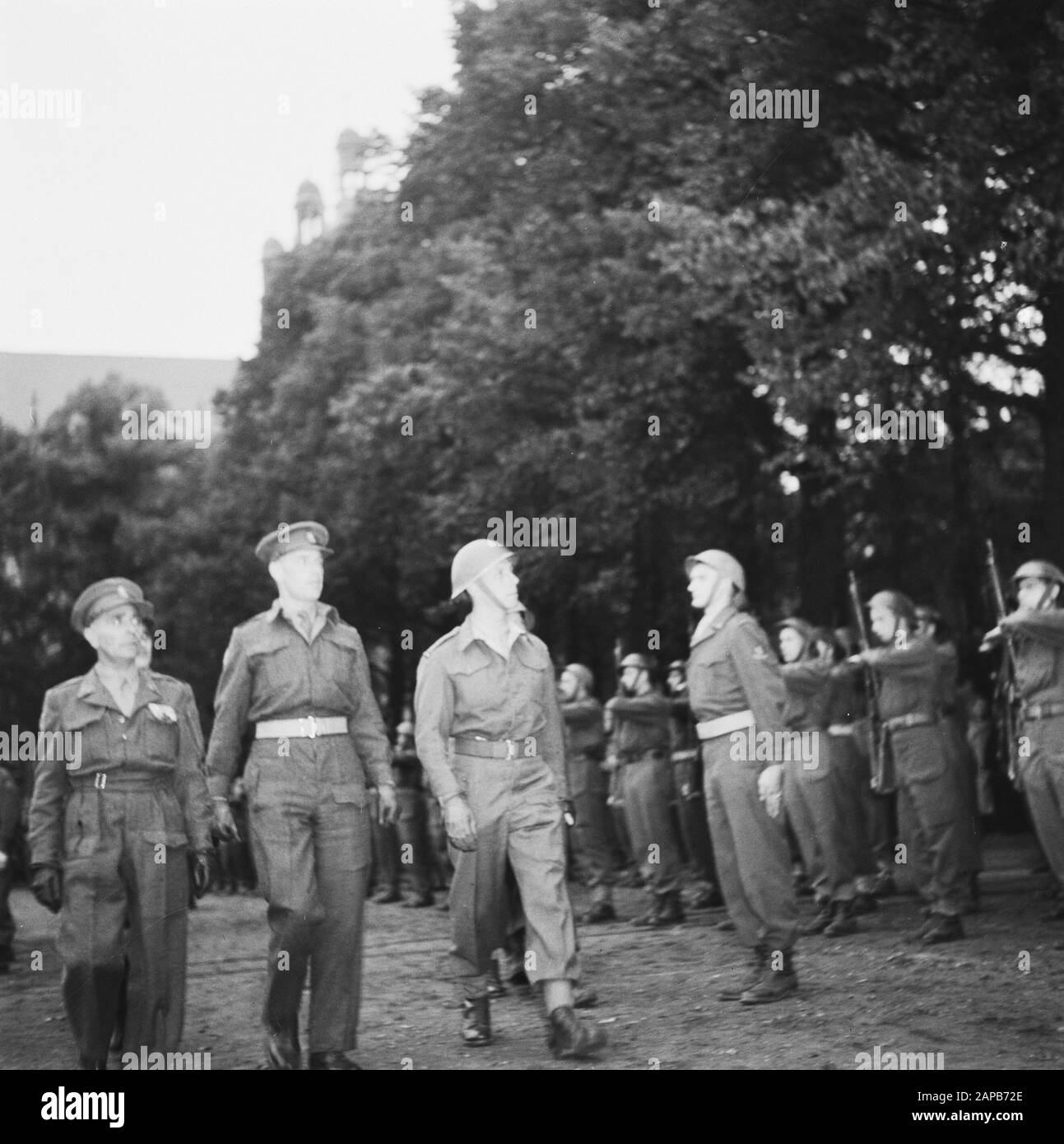 Domestic Armed Forces waving off in Den Bosch Description: Commander inspects the troops Date: 1945 Location: Den Bosch Keywords: Armed Forces Stock Photo