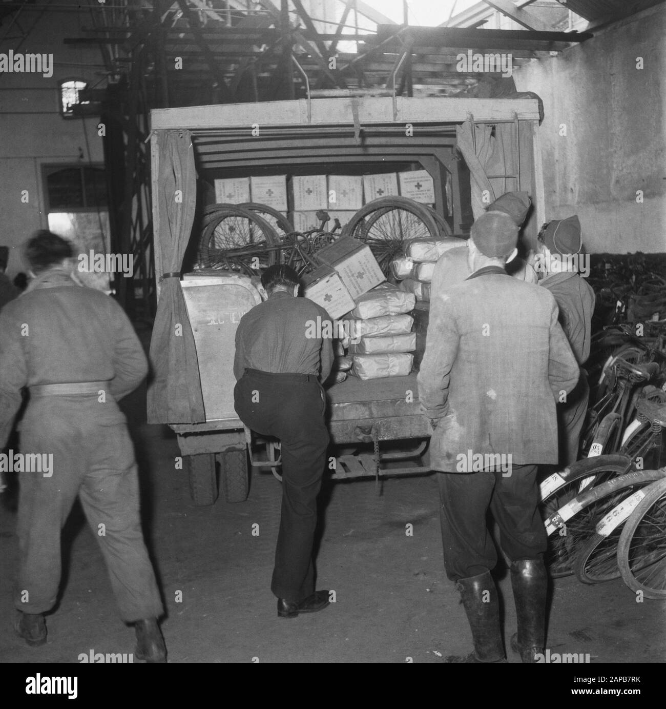 American english cooperation Black and White Stock Photos & Images - Alamy