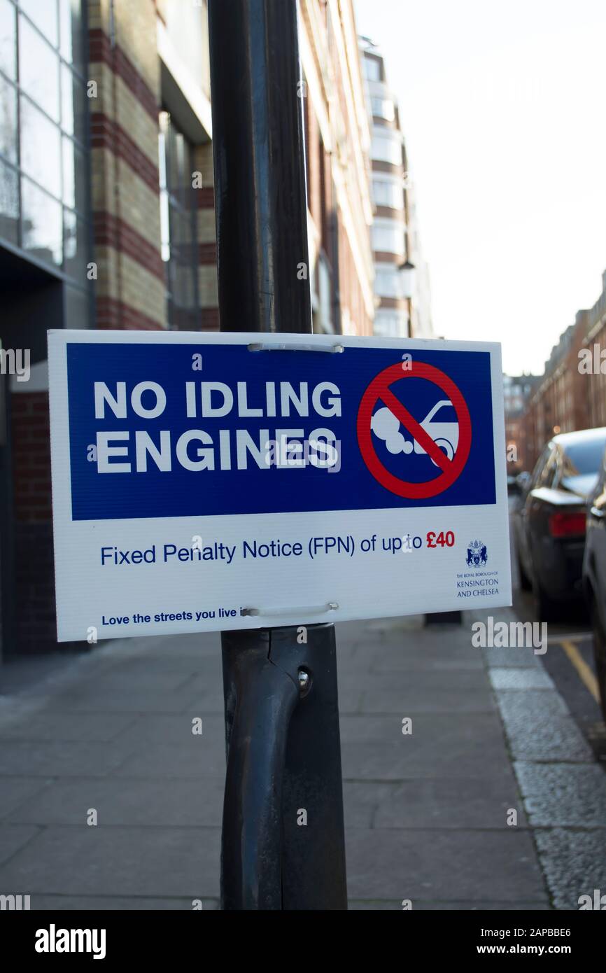 no idling engines sign warning of a £40 fine, in the royal borough of kensington and chelsea, london, england Stock Photo