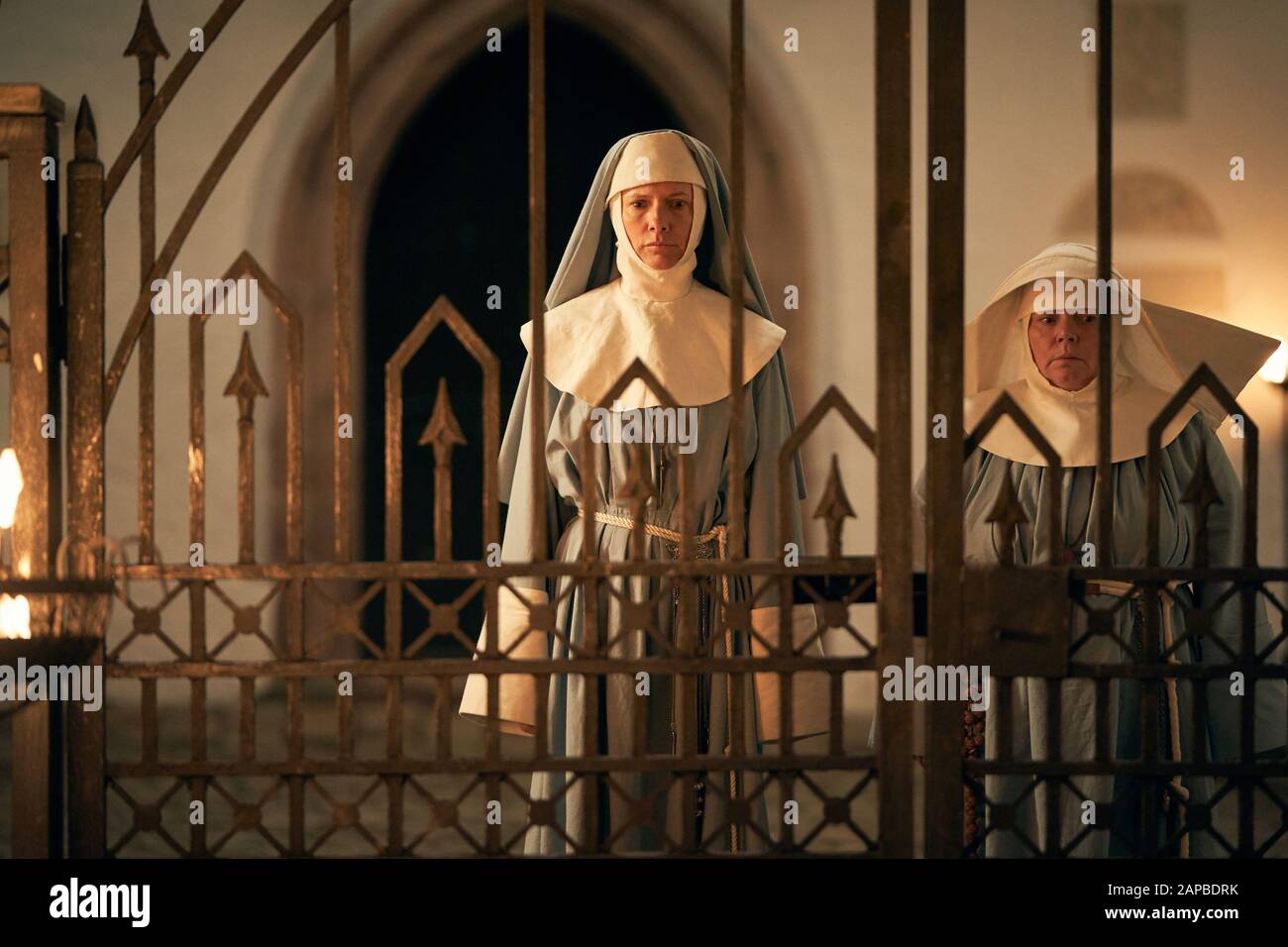 Joanna Scanlan, Dolly Wells, "Dracula" (2020) Credit Netflix / The