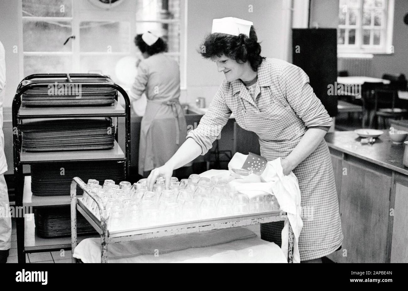 Dinner ladies in school, Nottingham UK 1984 Stock Photo