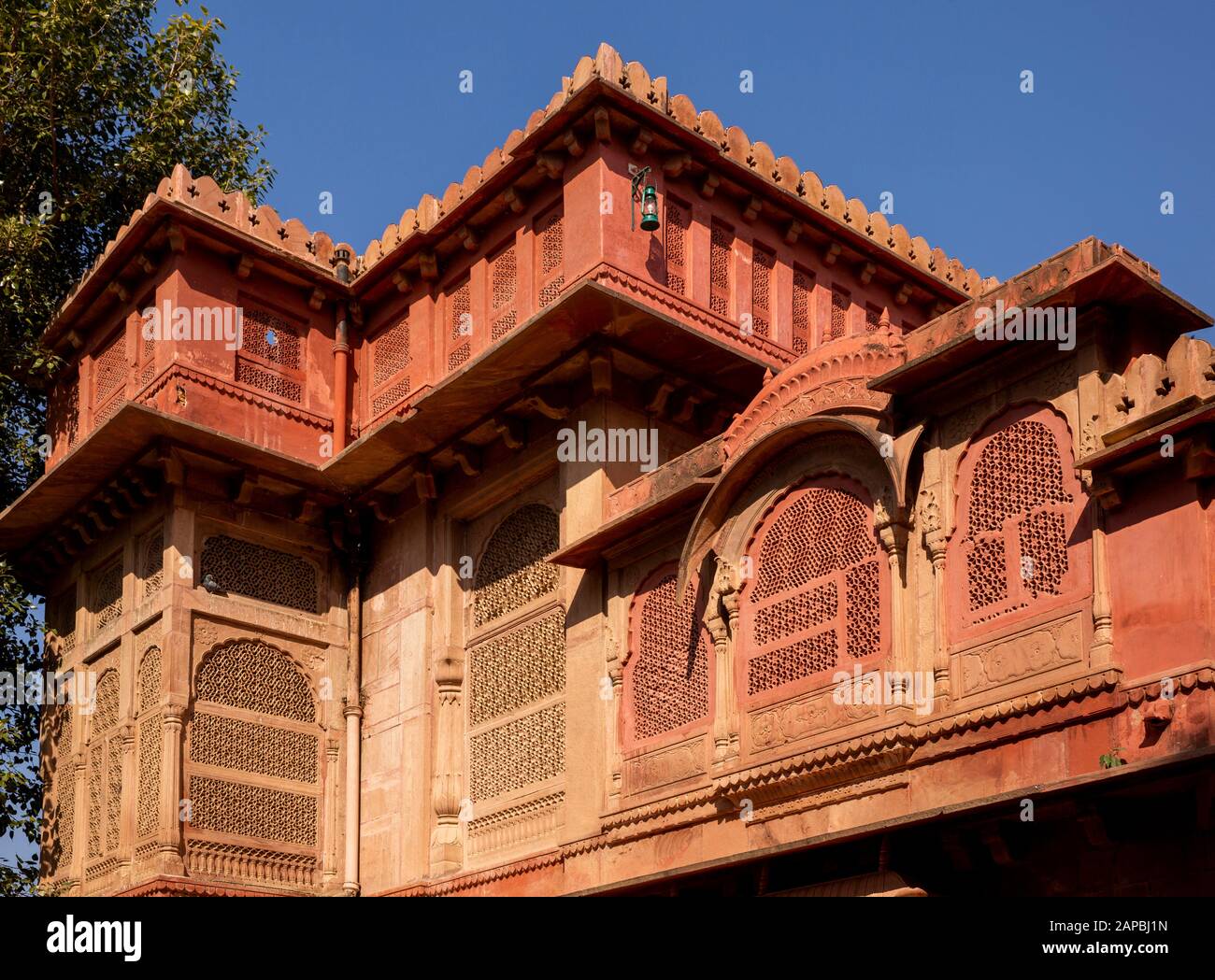 India, Rajasthan, Shekhawati, Bikaner, Gajner, Gajner Palace Heritage Hotel, former hunting lodge of Maharaja of Jaipur, traditional architecture, win Stock Photo