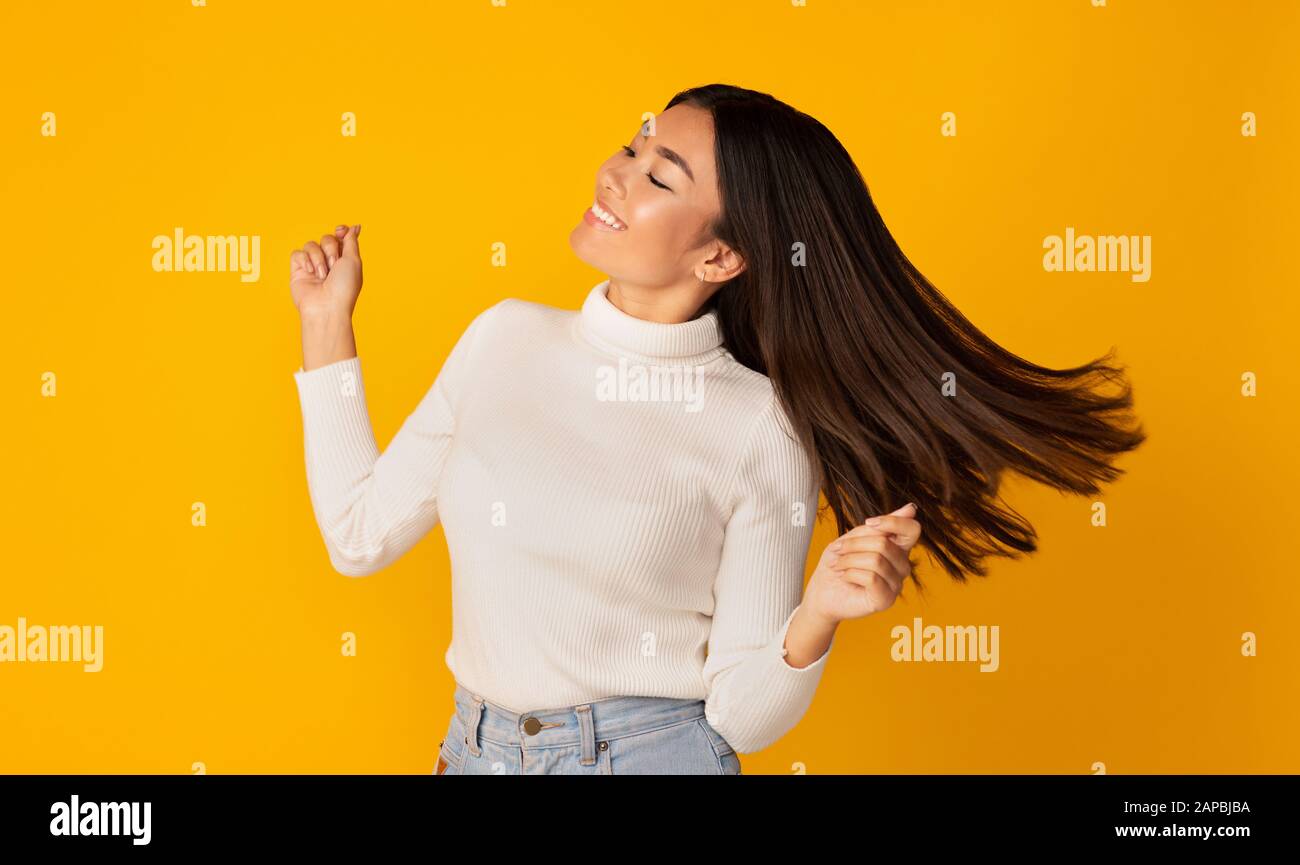 Asian girl dancing hi-res stock photography and images - Alamy