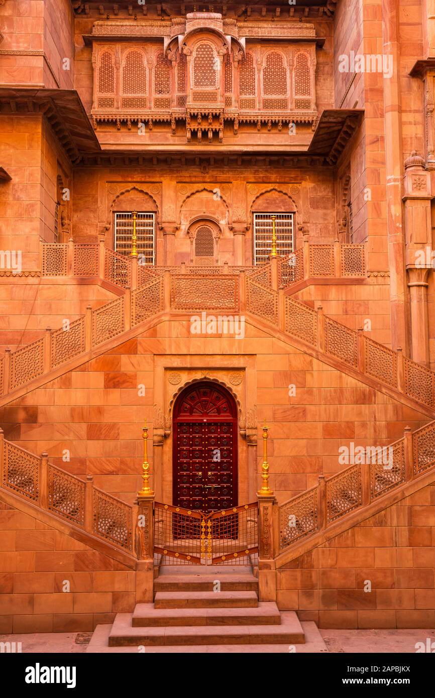 India, Rajasthan, Shekhawati, Bikaner, city centre, Junagarh Fort, carved sandstone steps Stock Photo