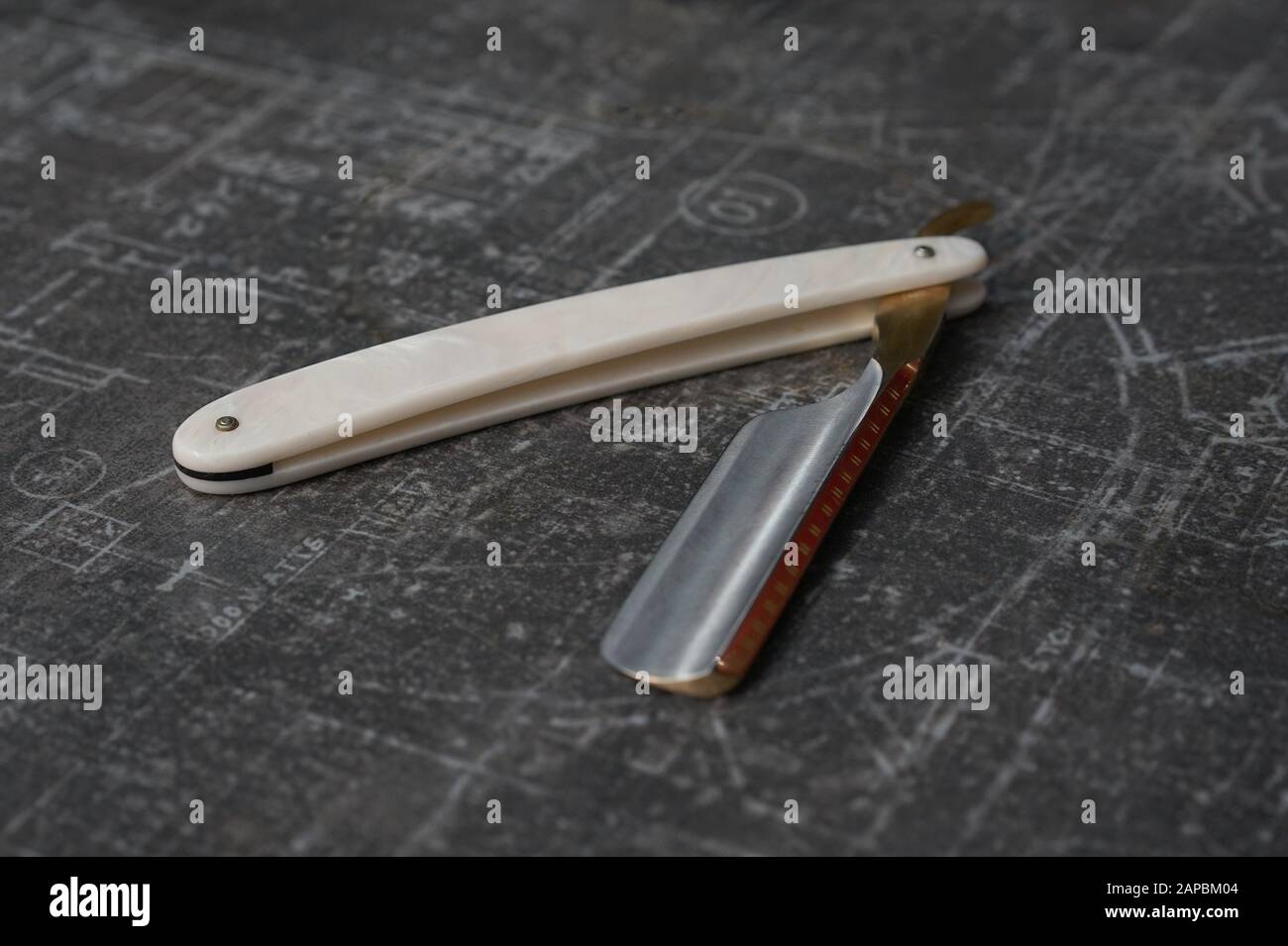 Gold plating hi-res stock photography and images - Alamy