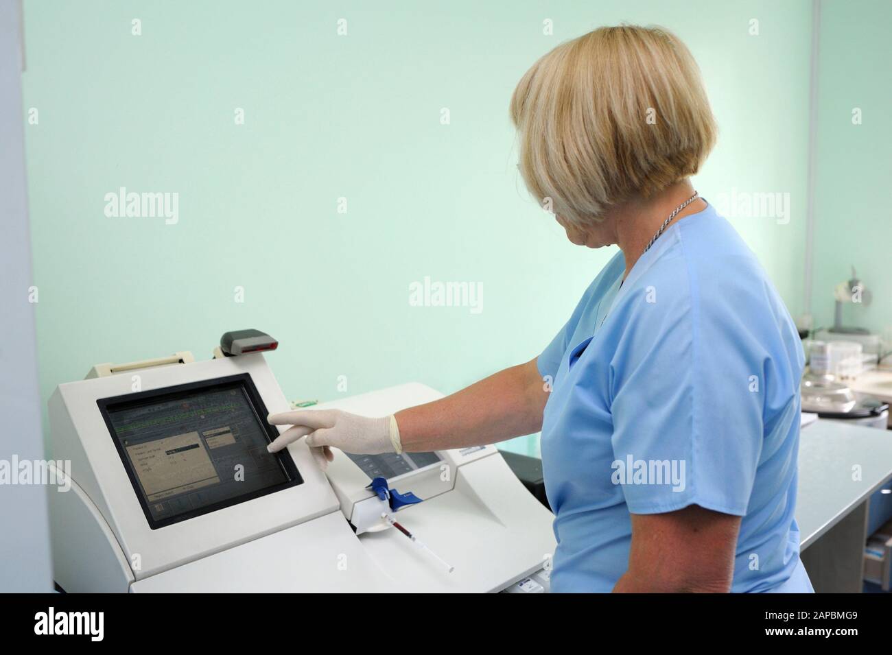 Blood gas hires stock photography and images Alamy