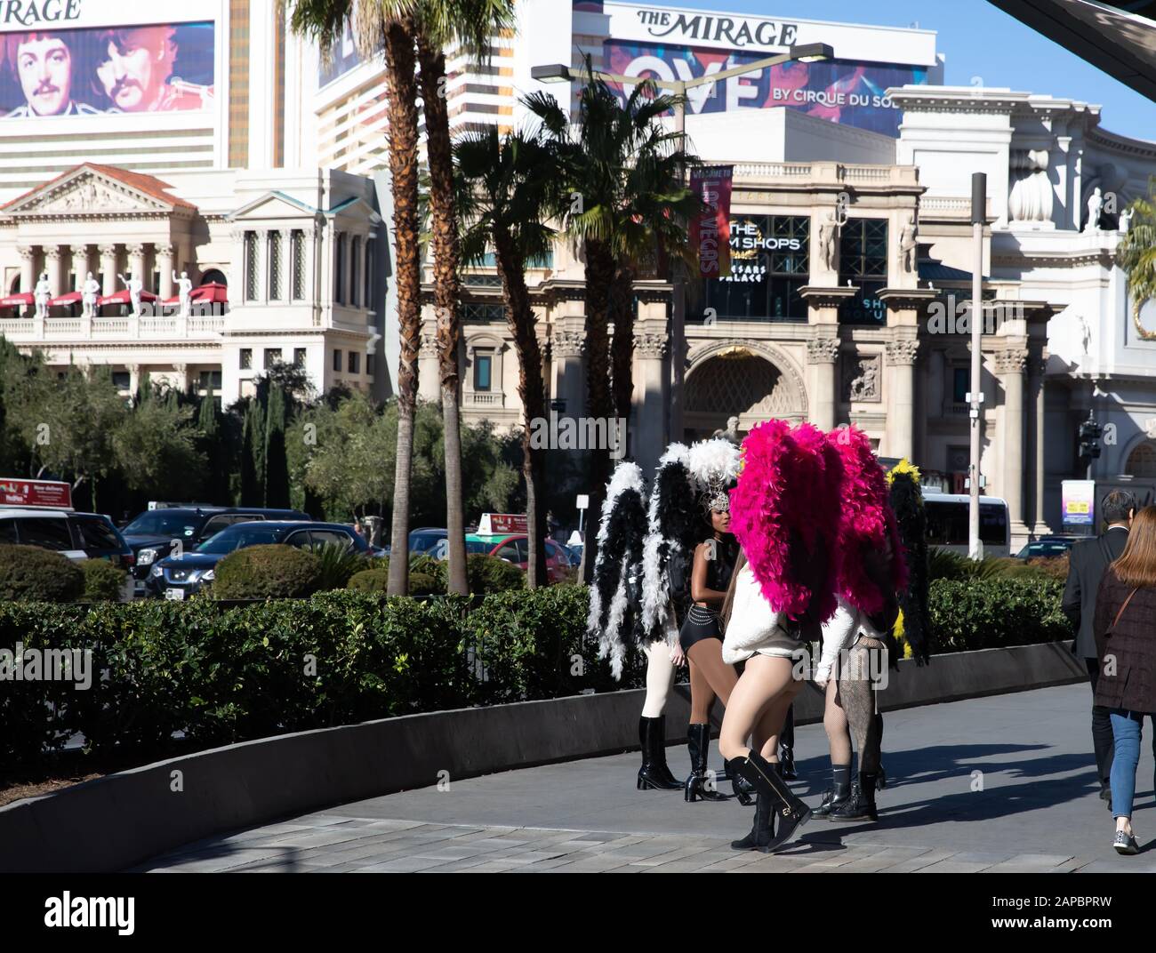 Showgirls las vegas hi res stock photography and images Alamy