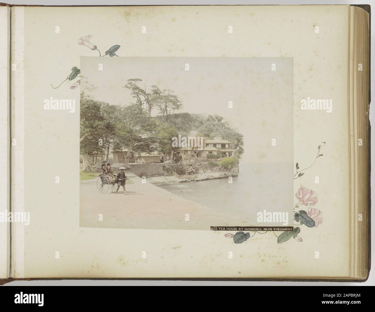 洋書 YOKOHAMA PAST AND PRESENT Yokohama, Past and Present | ToMuCo - Tokyo Museum Collection