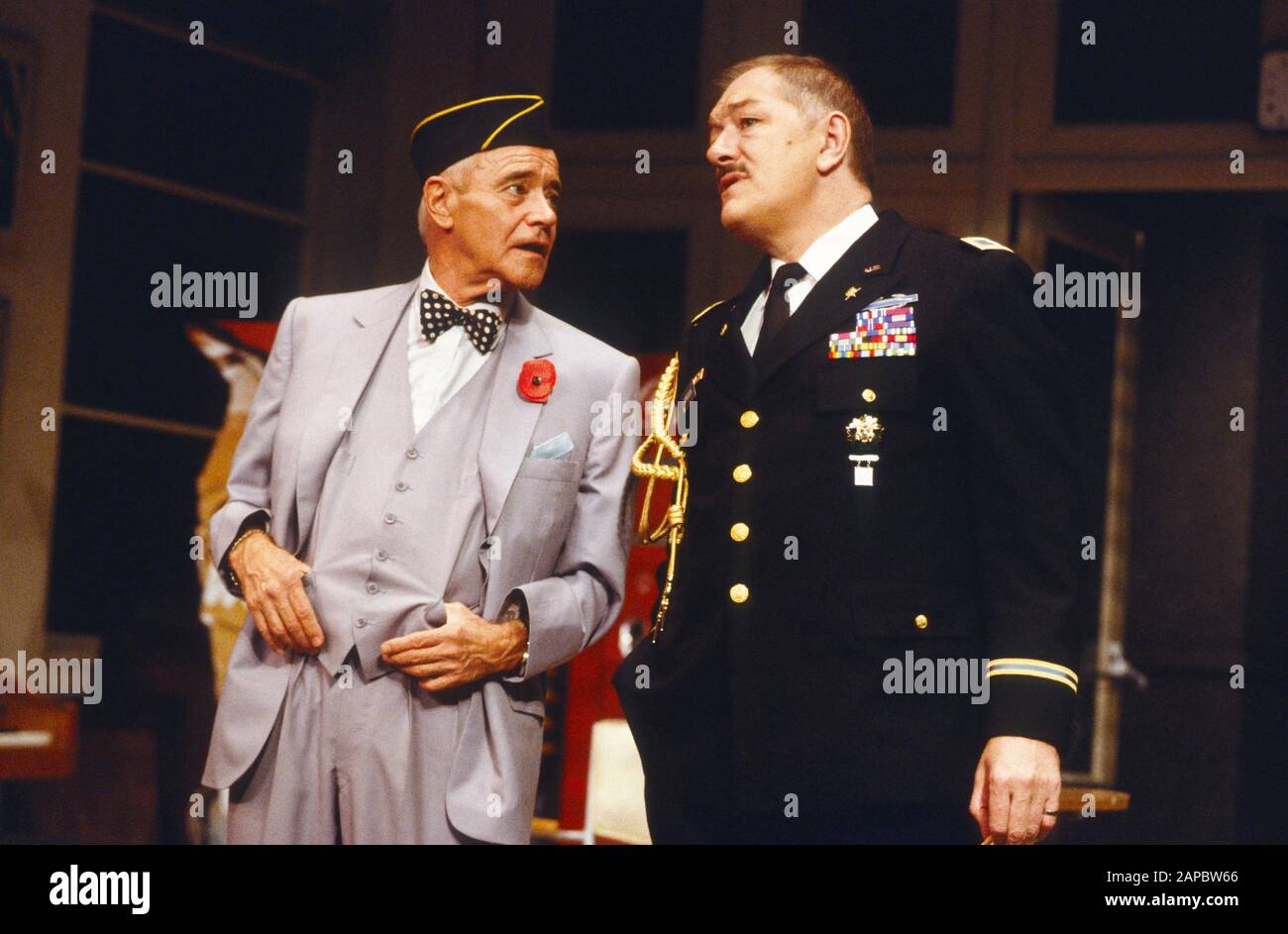 Jack Lemmon (John MacCormick Butts) with Michael Gambon (Walter Kercelik) in VETERANS DAY by Donald Freed directed by Kevin Billington at the Theatre Royal Haymarket, London in 1989. Michael John Gambon, born in Cabra, Dublin in 1940, moved to London at the age of 6 and became a British citizen. Knighted in 1998. Multi-award-winner, including 3 Oliviers and 4 BAFTAs. Stock Photo