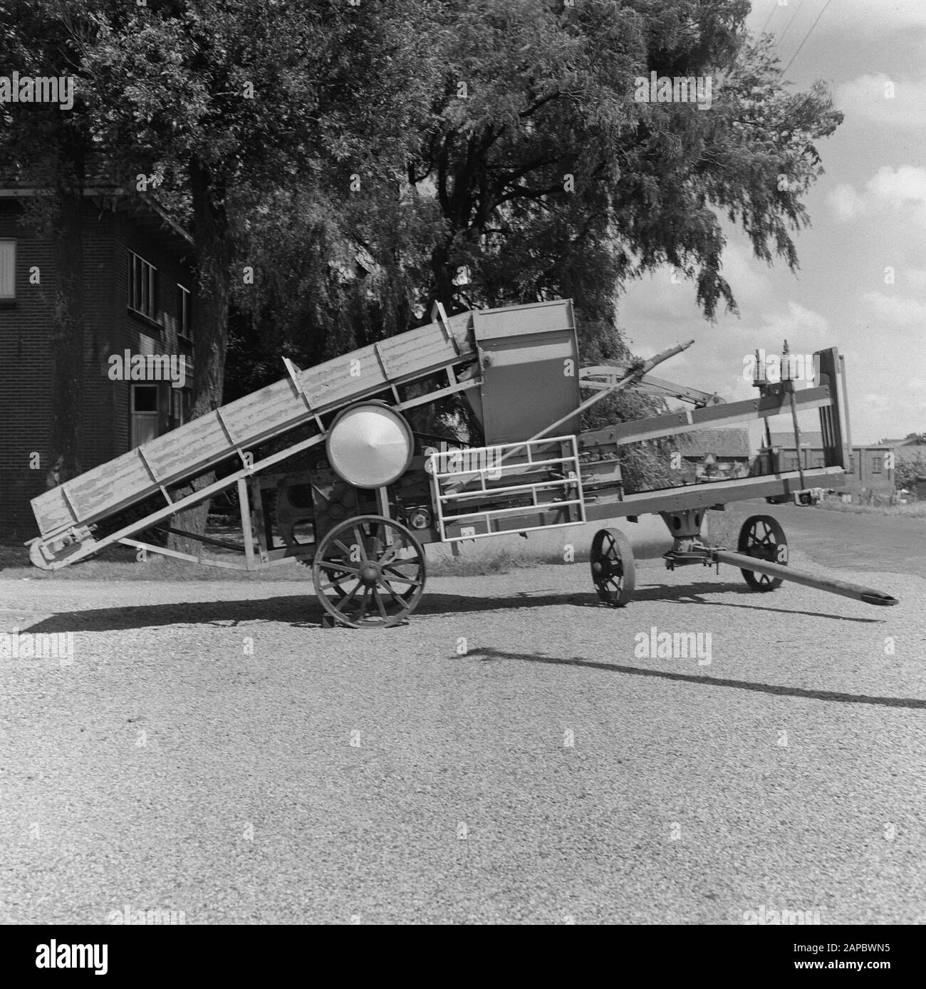 6x6.1 Security poachers Date July 1951 Keywords protections Stock