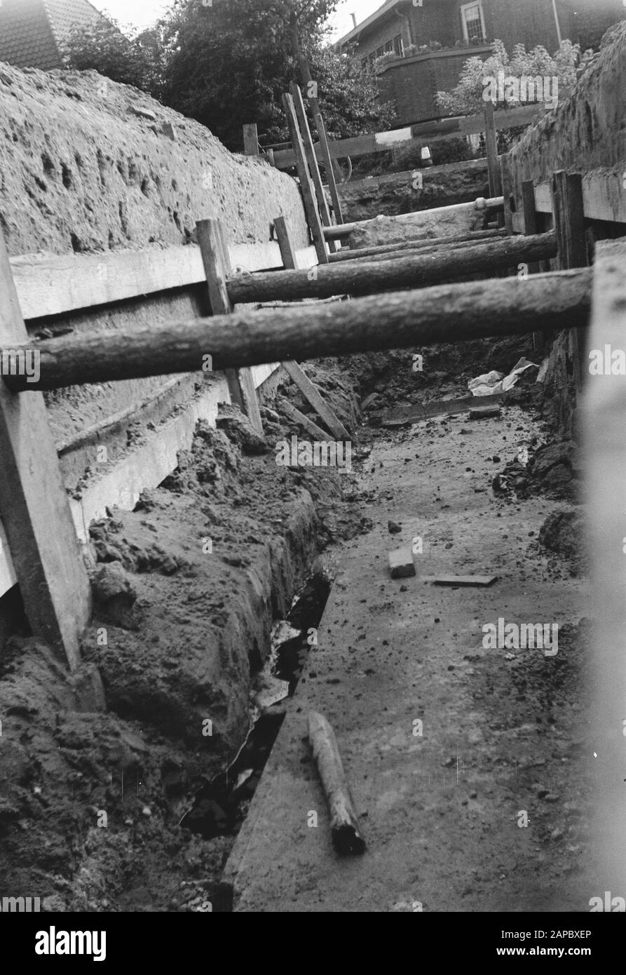 Building struts Black and White Stock Photos & Images - Alamy