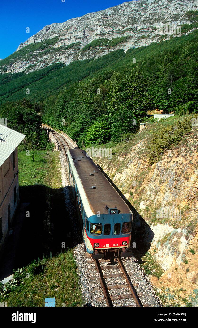 Italy Abruzzo Trasiberiana d’Italia - Line Sulmona - Carpinone - Valico della Forchetta Stock Photo