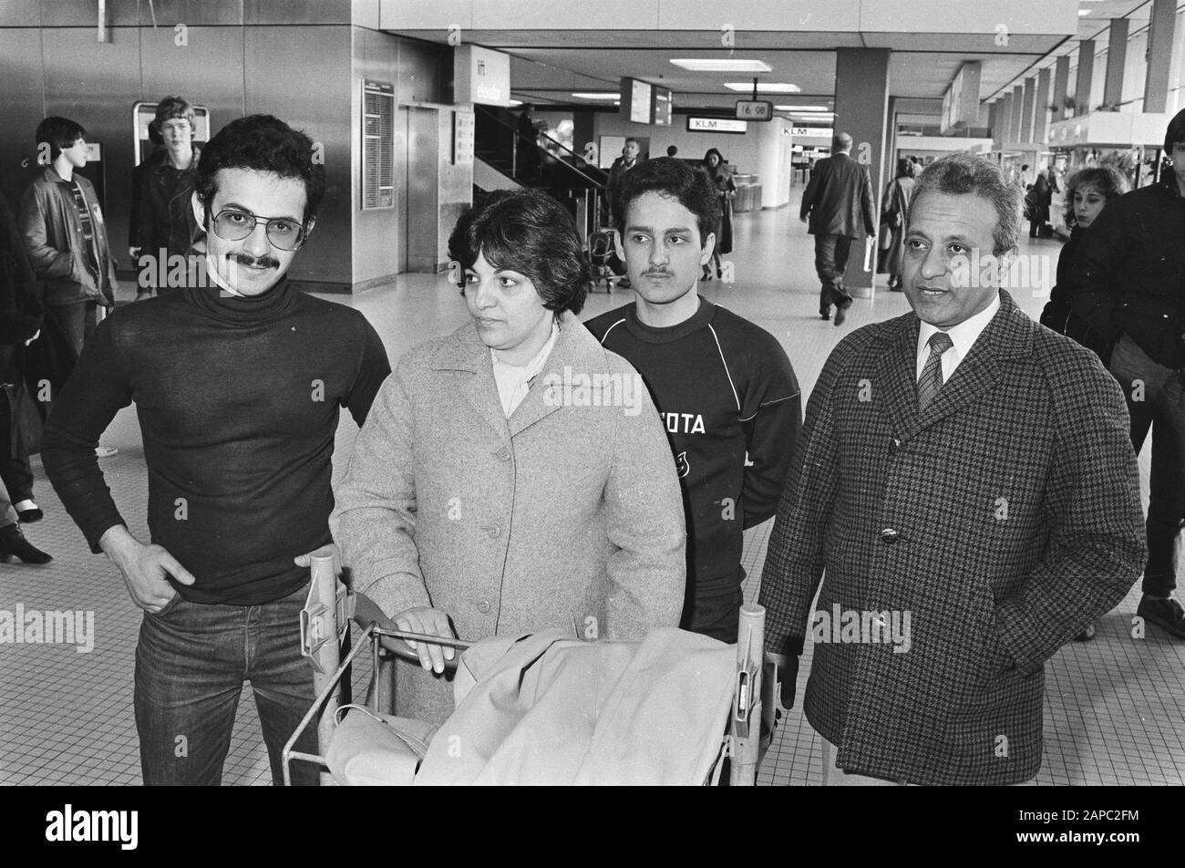 17-year-old Student of Montessor-lyceum the Iranian Said Abbassi still out of the country despite actions of fellow students Date: 29 March 1982 Location: Noord-Holland, Schiphol Keywords: DEVELOPT, pupils Personal Name: Abbassi, Said Stock Photo