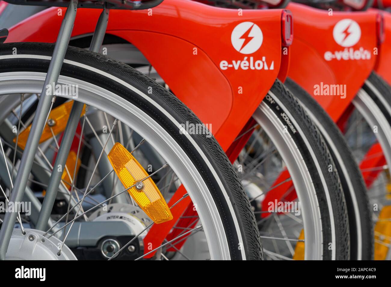 Launching of the new EVeloV rent a bike service, Confluence district