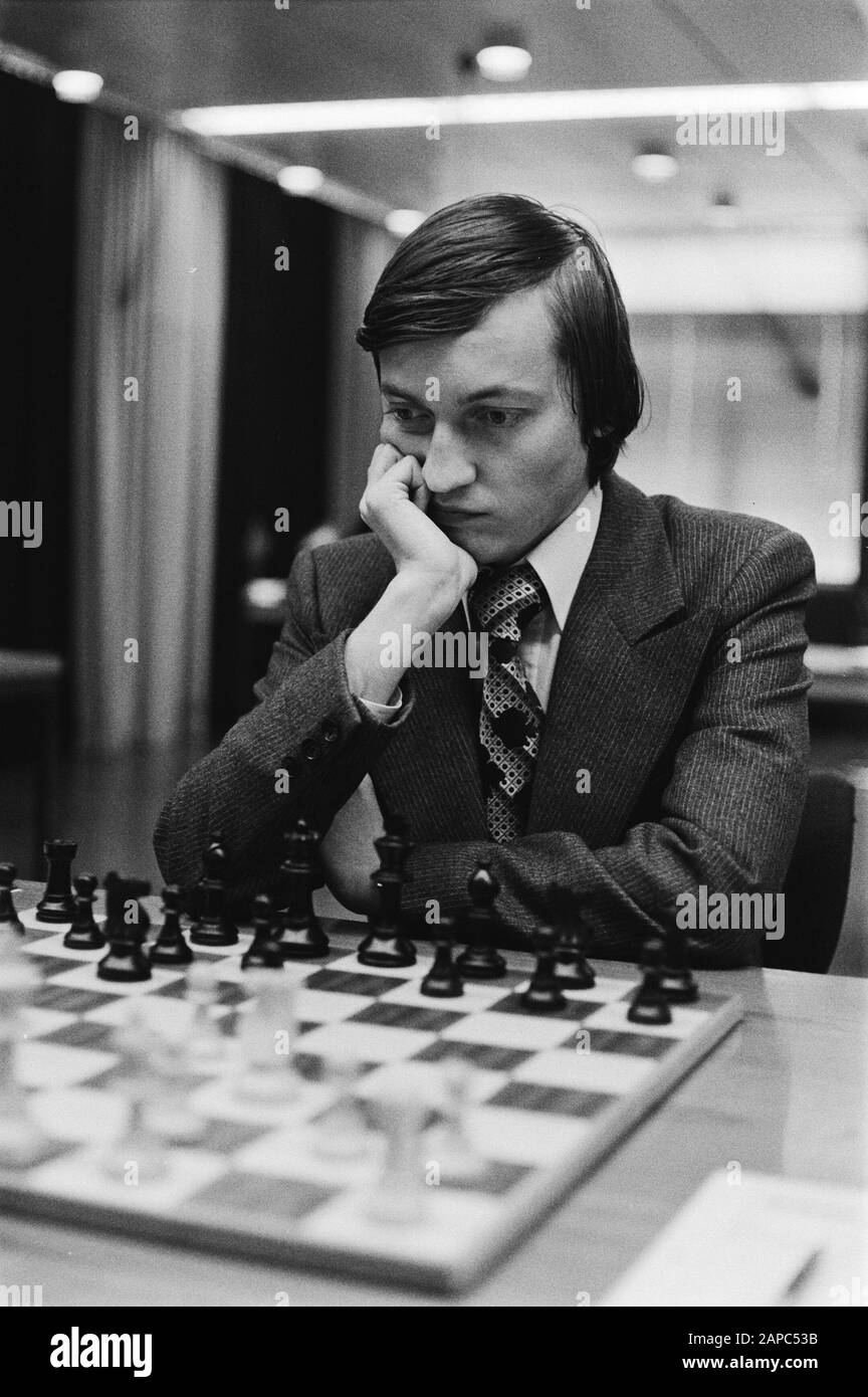 Karpov kasparov Black and White Stock Photos & Images - Alamy