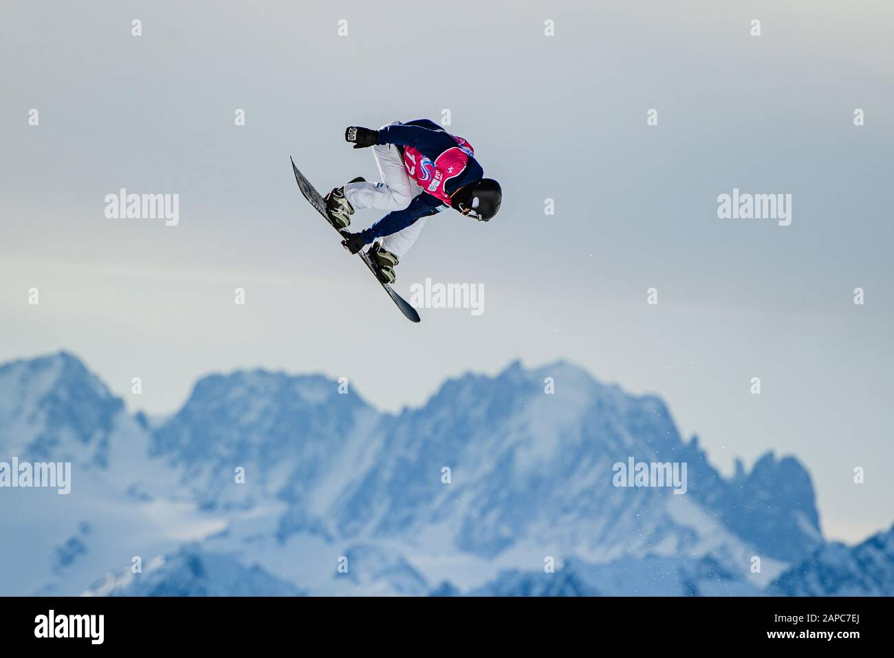 LAUSANNE, SWITZERLAND. 22th, Jan 2020. MORENO Valentin (ARG) competes in the Snowboard: Men's Big Air competitions during the Lausanne 2020 Youth Olympic Games at Leysin Park & Pipe on Wednesday, 22 January 2020. LAUSANNE, SWITZERLAND. Credit: Taka G Wu/Alamy Live News Stock Photo