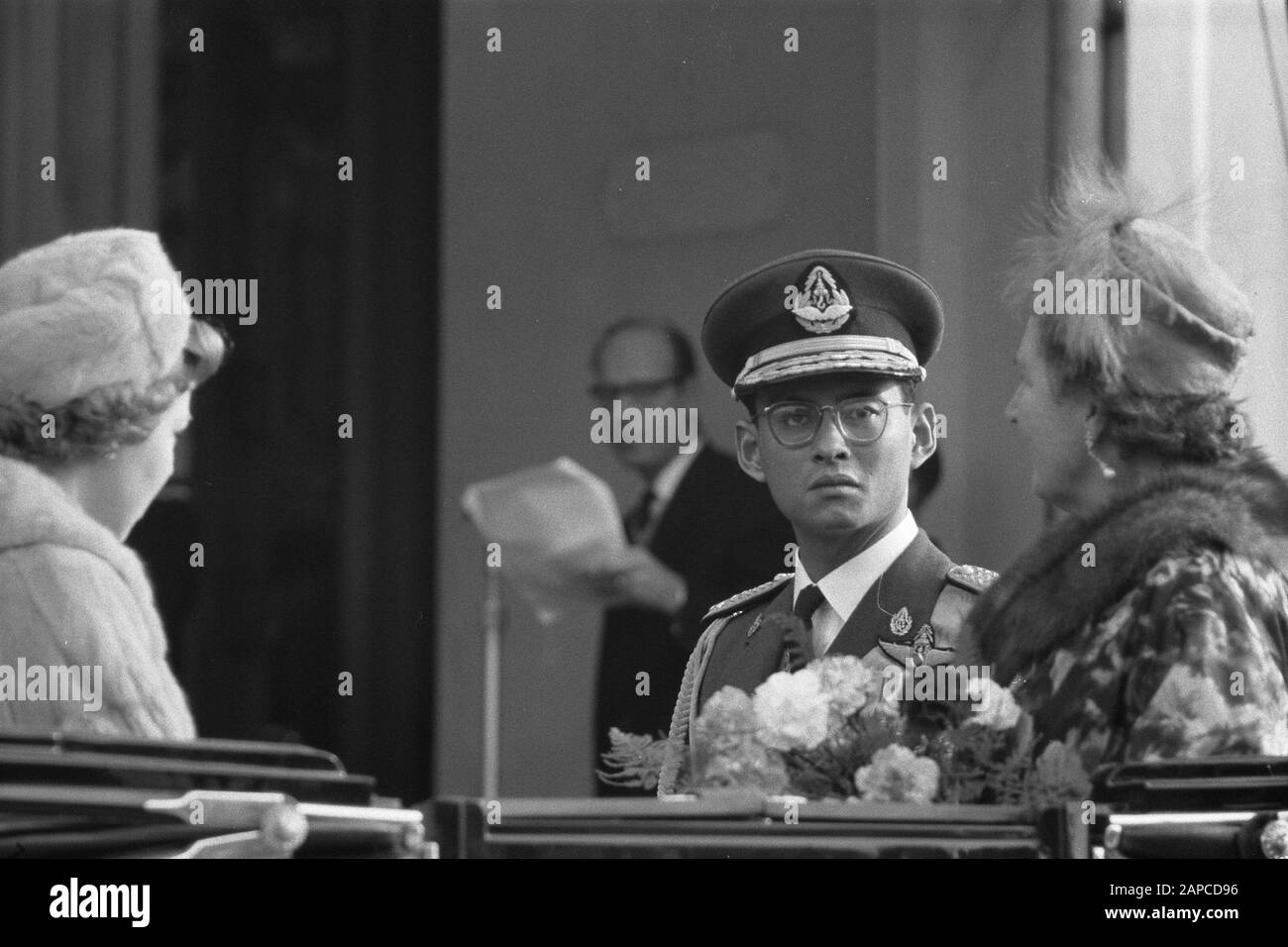 Photo Originale 1960 – Roi Bhumibol Adulyadej Et Reine Sirikit De Thaïlande