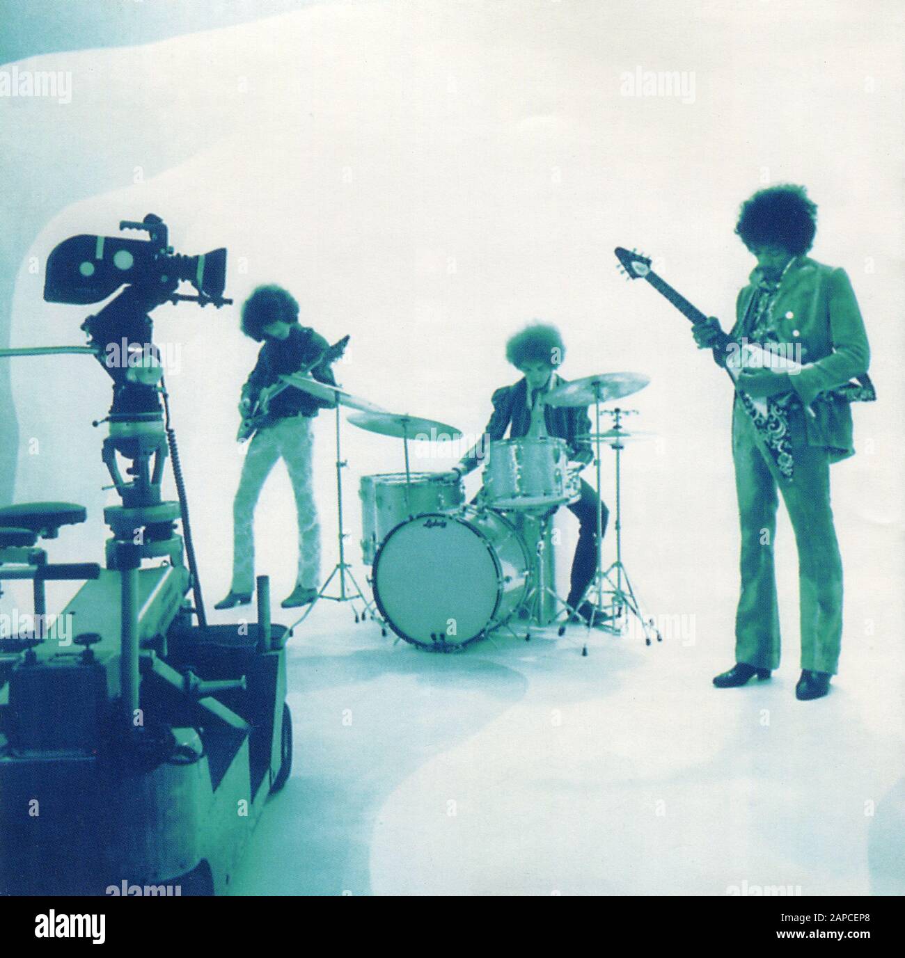 CD: THE JIMI HENDRIX EXPERIENCE UNRELEASED & RARE MASTERS PLUS (4CD BOX), released on MCA Records on 2000. Stock Photo