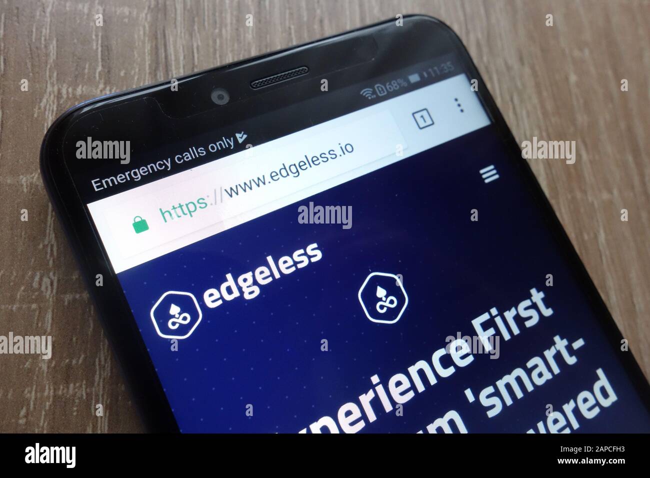 Edgeless (EDG) cryptocurrency website displayed on a modern smartphone Stock Photo
