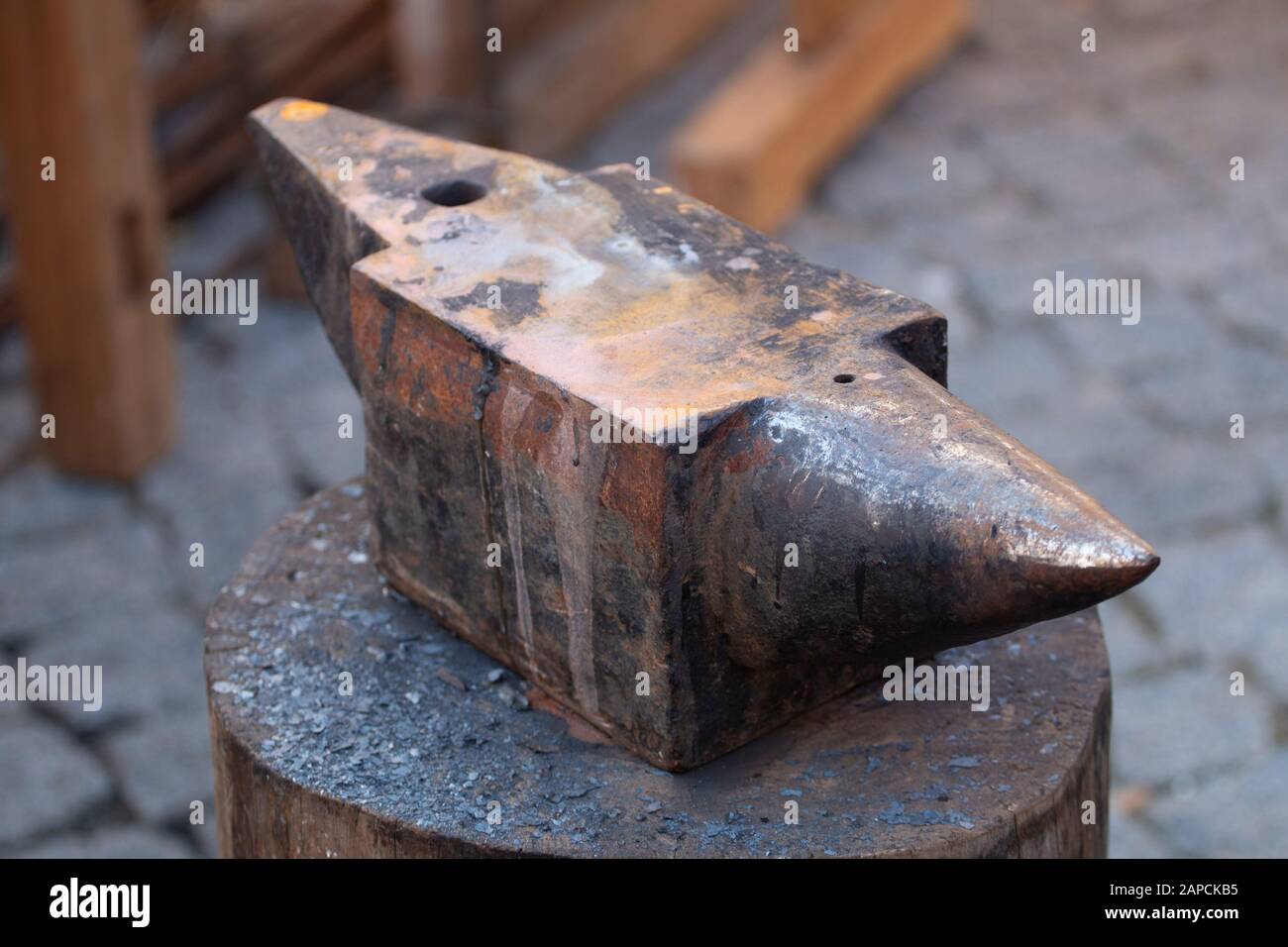 Close up view of a blacksmith medieval metal anvil tool Stock Photo - Alamy