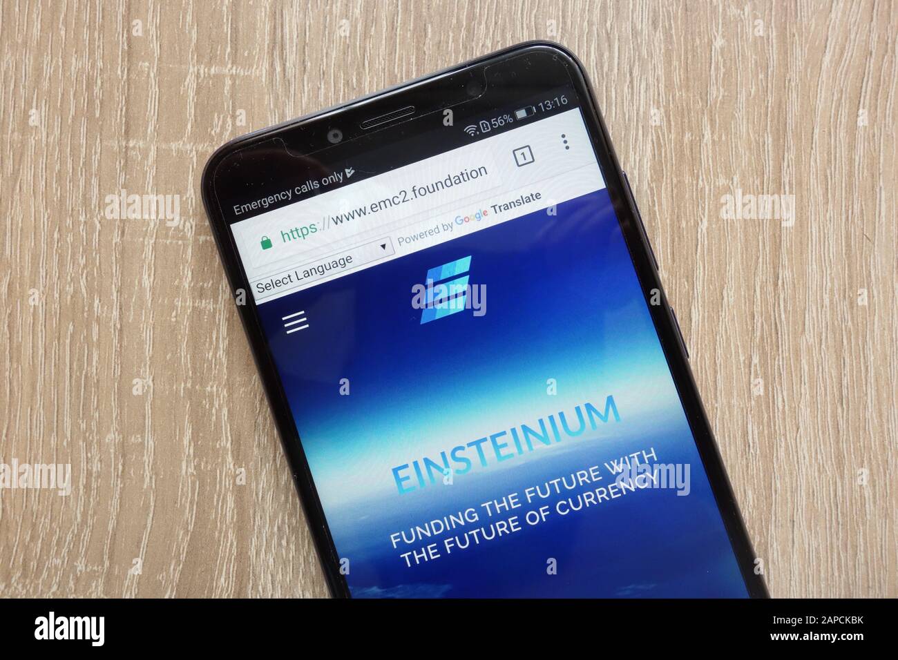 Einsteinium (EMC2) cryptocurrency website displayed on a modern smartphone Stock Photo