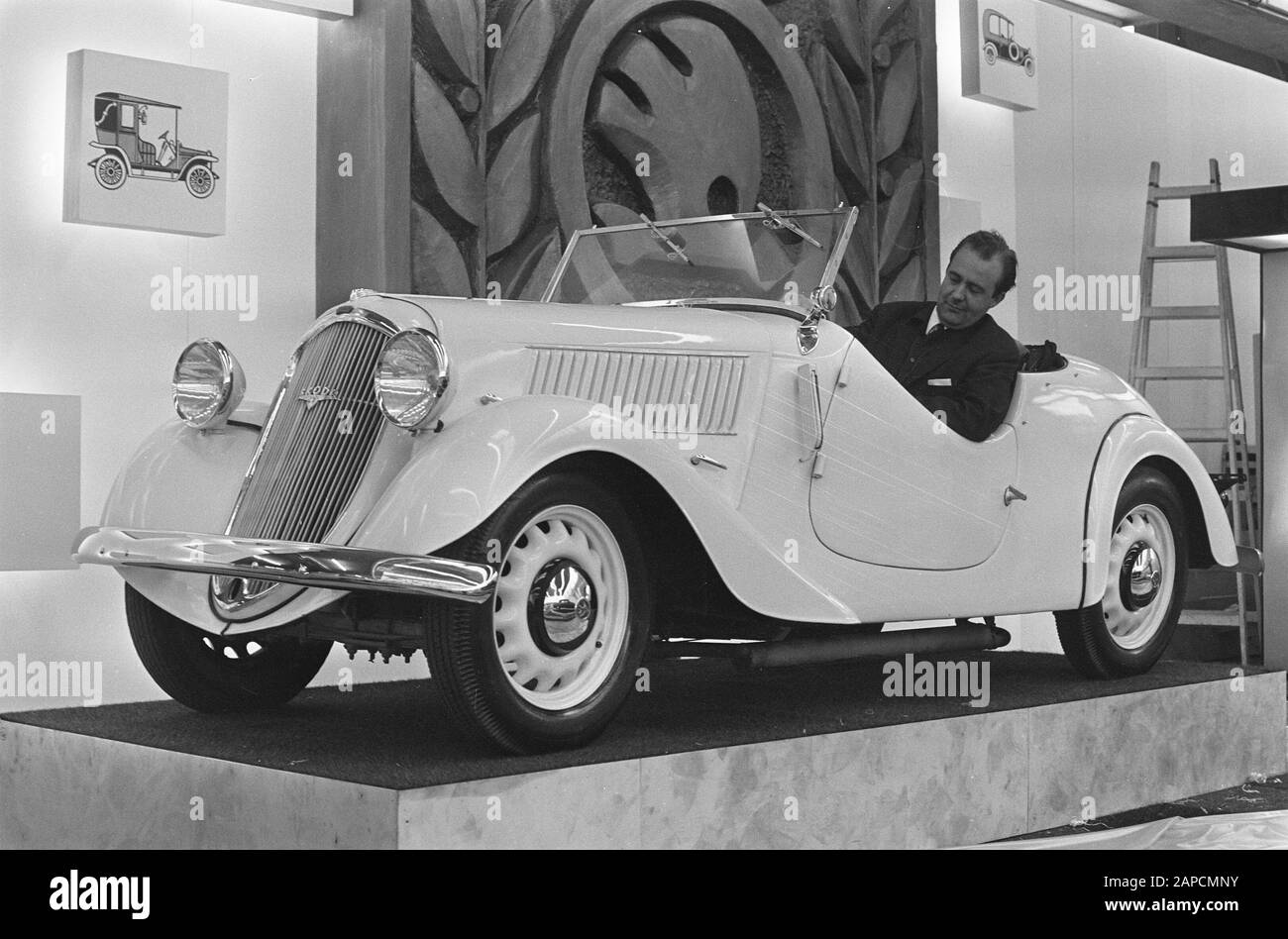 Next Thursday begins 58th RAI exhibition of passenger cars. The oldest car on the exhibition a Skoda from 1934 Date: 11 February 1969 Location: Amsterdam Keywords: cars, car trade, fairs, exhibitions Institution name: Skoda Stock Photo