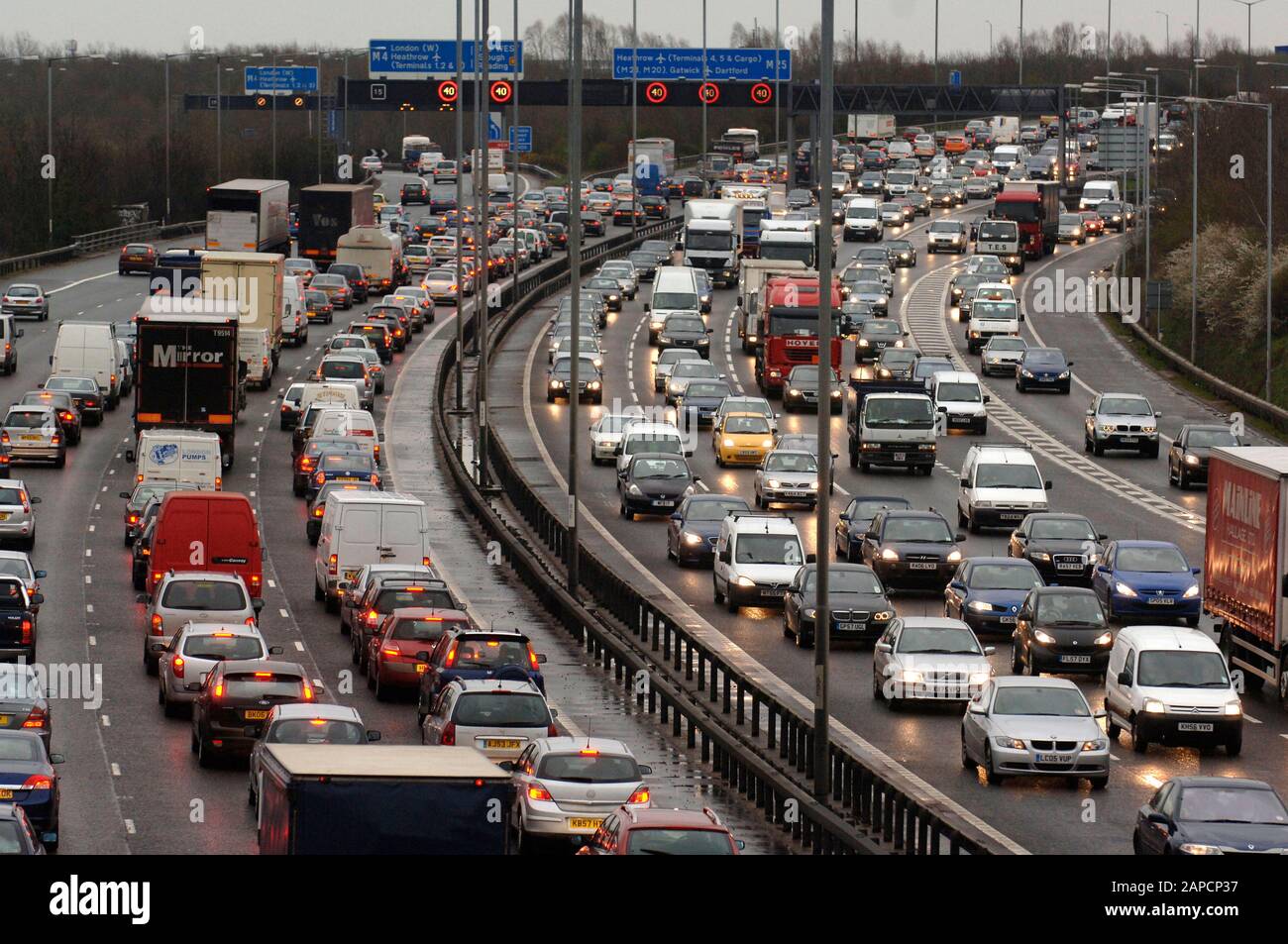Easter getaway 2008 on one the busiest motorway junctions in the U.K. where the M25 joins the M4 near Heathrow Airport. Stock Photo