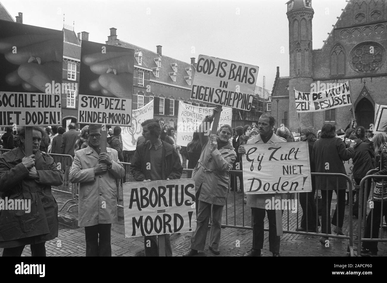 Abortus-demonstration at Binnenhof, opponents of abortion Date: October 30, 1974 Location: Binnenhof, The Hague, Zuid-Holland Keywords: demonstrations Stock Photo