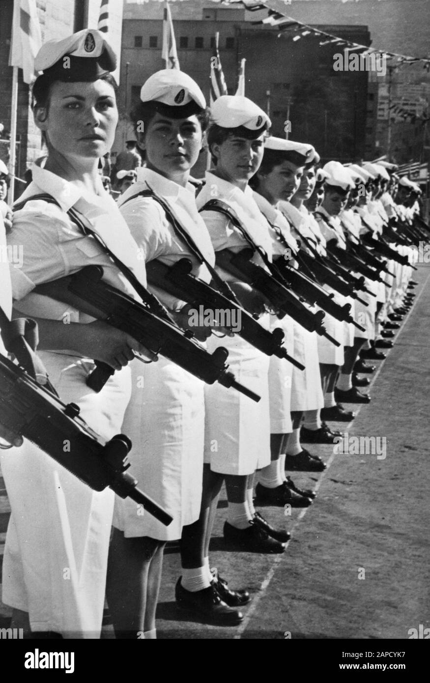 Department of Israeli female marines with automatic firearms prepared during a parade Date: undated Location: Israel Keywords: Marines, military parades, military, uniforms, women, firearms Stock Photo