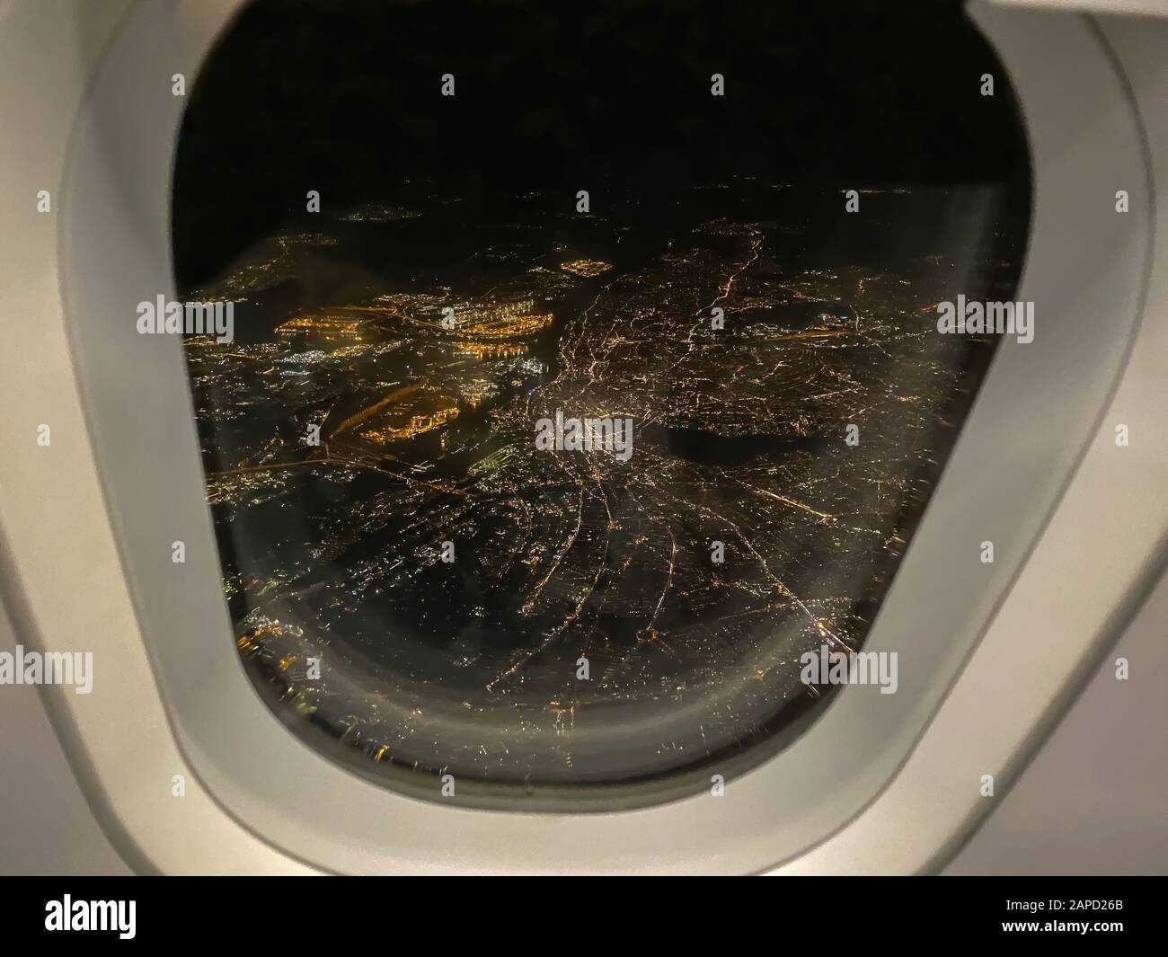 Airplane Flying Over City Night Hi Res Stock Photography And Images Alamy