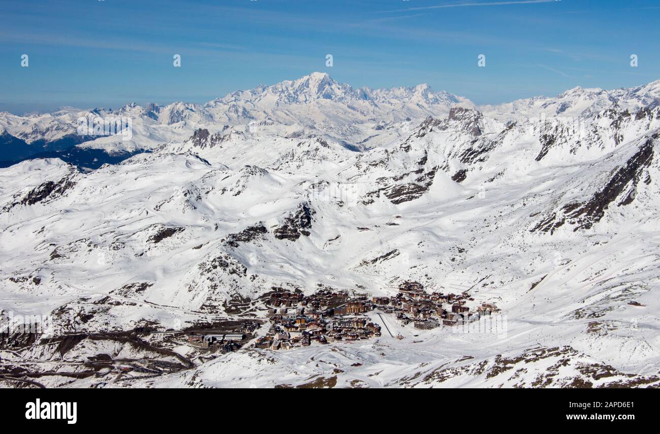 Val Thorens With Mont Blanc View Snowy Mountain Landscape France Alpes Stock Photo Alamy