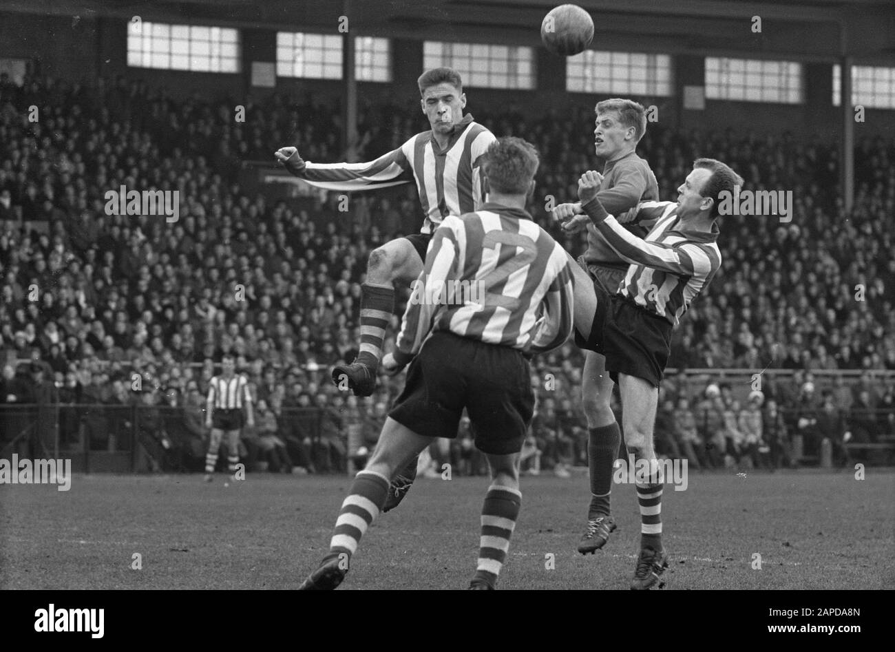 Ajax Against Psv Game Moment Annotation Piet Keizer Ajax Attacked By 3 Psv Ers Anders Svensson Nr 2 Miel Pijs Date April 15 1962 Keywords Sport Football Institution Name Ajax Psv Stock Photo Alamy