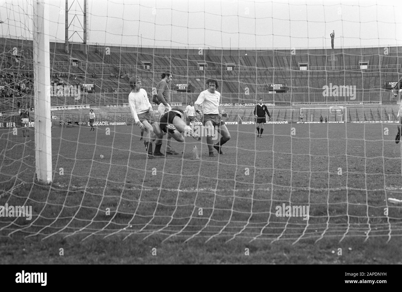 Amsterdam against AZ67 0-3, number 25 game moment, number 2 Kees Kist (kop)  Date: 25 March 1973 Location: Amsterdam, Noord-Holland Keywords: sport,  football Personal name: Kist, Kees Stock Photo - Alamy