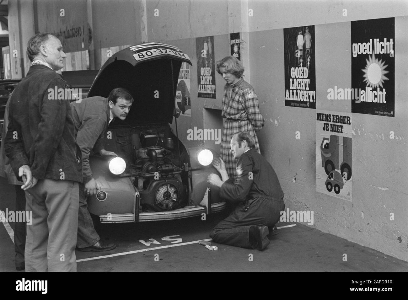 Car health and safety checks hi-res stock photography and images - Alamy